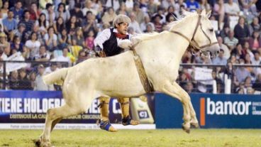 El festival de doma y folklore reúne a miles de personas en esa ciudad cordobesa, cada año.