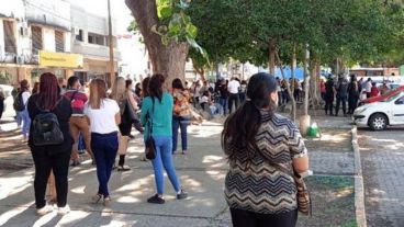 Los empleados de la Municipalidad de Santa Fe fueron evacuados.
