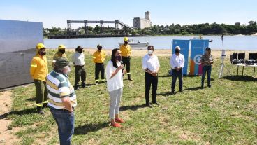 La entrega de equipos en el Faro de Villa Constitución.
