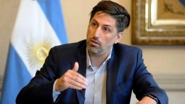 "Preguntémosle por qué discontinuó el Conectar Igualdad", cuestionó el ministro.