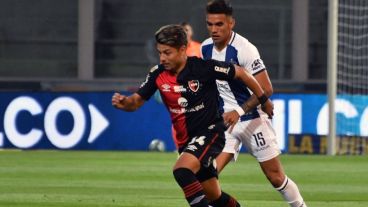 Palacios, en el juego inicial del torneo. Newell's perdió los últimos tres ante la T.