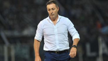 El técnico de Newell's mostró su enojo para con su colega de Talleres, después de que sintiera que le faltó el respeto.