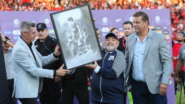 La vuelta de Diego al Coloso. (Alan Monzón/Rosario3)