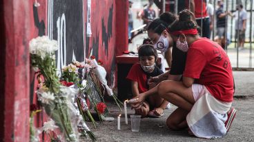 La despedida de los hinchas en el Coloso del Parque.