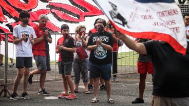 La despedida de los hinchas en el Coloso del Parque.
