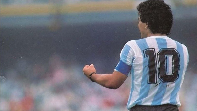 Maradona falleció tras un paro cardiorrespiratorio.