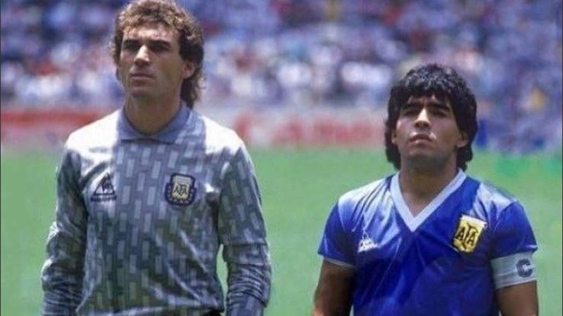 Pumpido y Maradona, campeones en el Mundial de 1986.