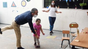 El intendente Pablo Javkin presente en el Centro de Convivencia Barrial La Tablada
