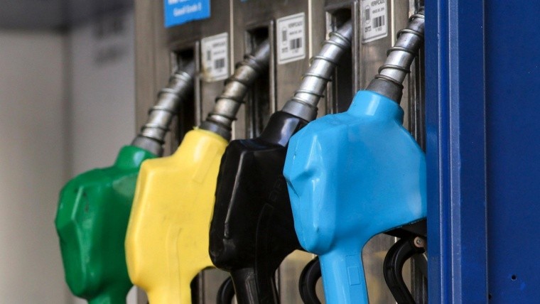 zzzznacp2NOTICIAS ARGENTINAS BAIRES, NOVIEMBRE 3: ARCHIVO-La Federación de Expendedores de Combustibles y Afines del Centro de la República aseguró hoy que la nafta 