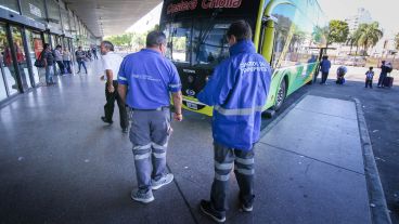 Los controles en la Terminal de Ómnibus se mantendrán todo el verano.