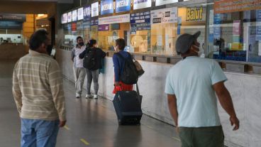 Volvieron los micros de media distancia y la actividad en la terminal.