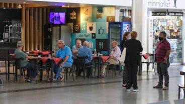 Volvieron los micros de media distancia y la actividad en la terminal.