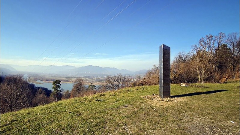 Por el momento, no se sabe quién instaló el monumento.