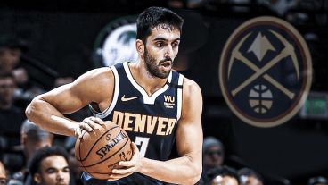 El base argentino podría debutar en la NBA cerca de navidad, pero él sigue sin creerlo.