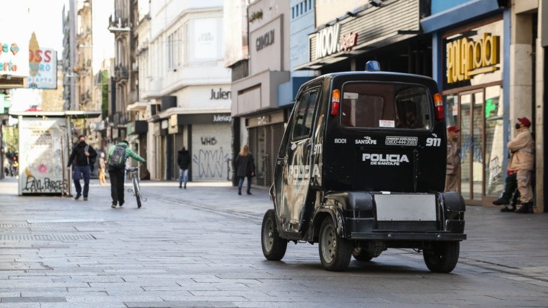 Control policial en la petonal Córdoba.
