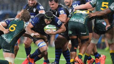 Matias Alemanno durante el encuentro por el cierre del torneo Tres Naciones en Sidney.