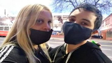 A pesar de los prejuicios, la pareja espera feliz la llegada de Facundo.