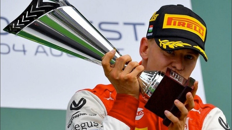 Mick Schumacher se coronó campeón de la Fórmula 2.