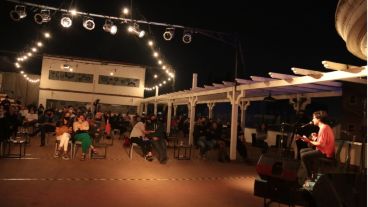 Abierto al cielo: con protocolo sanitario y tras nueves meses, regresaron los espectáculos con público a Plataforma Lavardén.