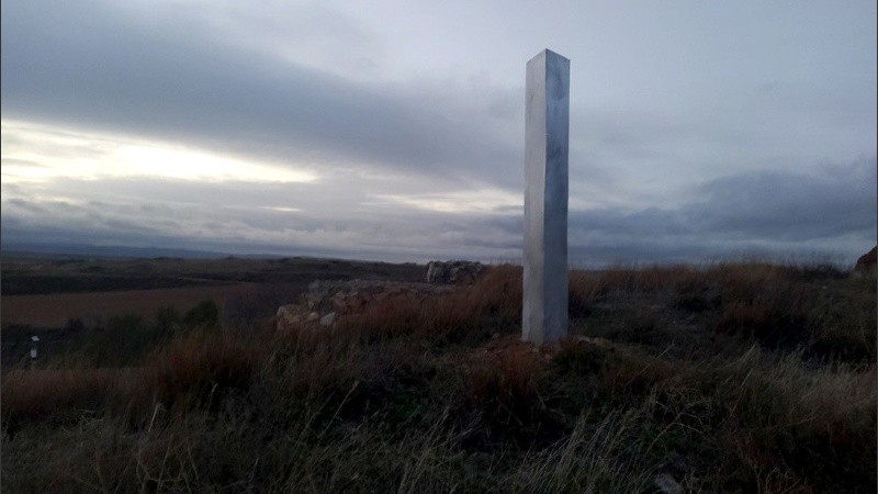 Hasta la fecha aparecieron, repartidos por todo el mundo, otros cinco monolitos.