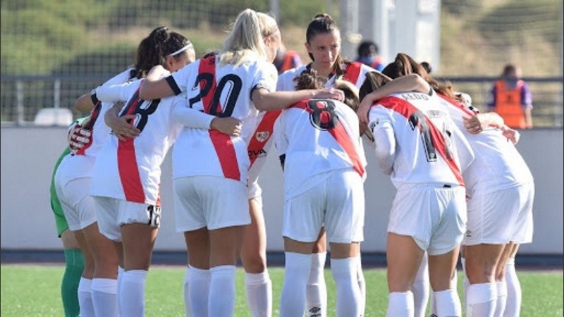 Las jugadoras emitieron un comunicado junto con el cuerpo técnico, el cual apoya la primera plantilla, en el que deciden destapar las vergüenzas del club.