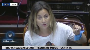 La santafesina Massetani durante su discurso contra el aborto legal.