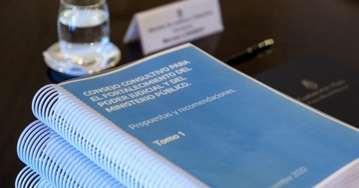 Reforma judicial: el consejo consultivo entregó el informe al presidente - Vimarsana News
