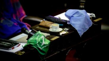 Sólo habrá poco más de una docena de legisladores en el recinto.