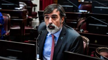 El senador advirtió sobre sus problemas de salud desde las redes sociales.