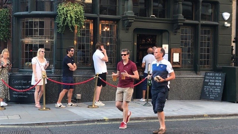 Las autoridades piden evitar los viajes no esenciales.