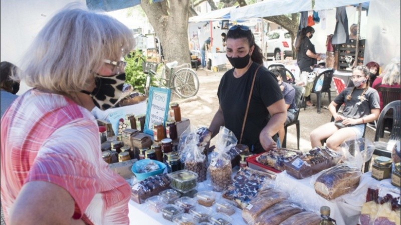 Las canastas navideñas se pueden adquirir desde 650 pesos.