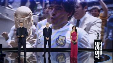 Hubo un sentido homenaje para Maradona y el italiano Paolo Rossi, recientemente fallecidos.