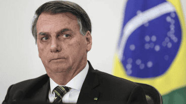 El presidente de Brasil indicó que Pfizer "no se hace responsable por daños colaterales".