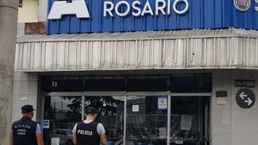 El local de atención al público allanado.