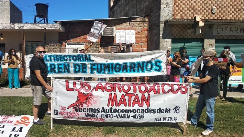La caravana partió desde Rosario para recorrer pueblos de la región.