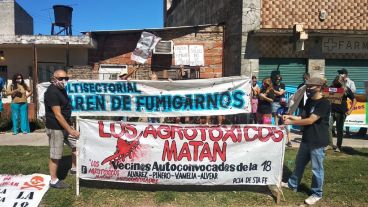 La caravana partió desde Rosario para recorrer pueblos de la región.