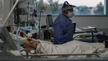 La ocupación de camas críticas supera el 68% a nivel nacional.