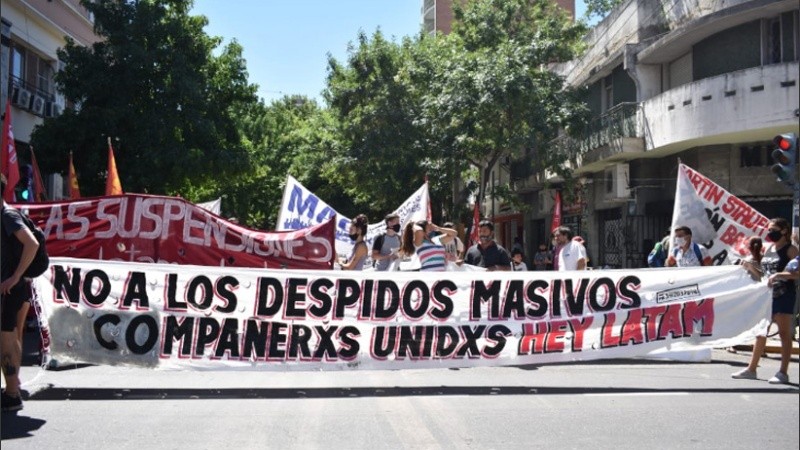 Los telemarketers siguen protestando y denuncian incumplimientos de la empresa.