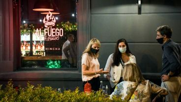 Al Fuego Tienda de Carnes” inauguró en Fisherton Plaza Chic Mall - Grupo  Lequio
