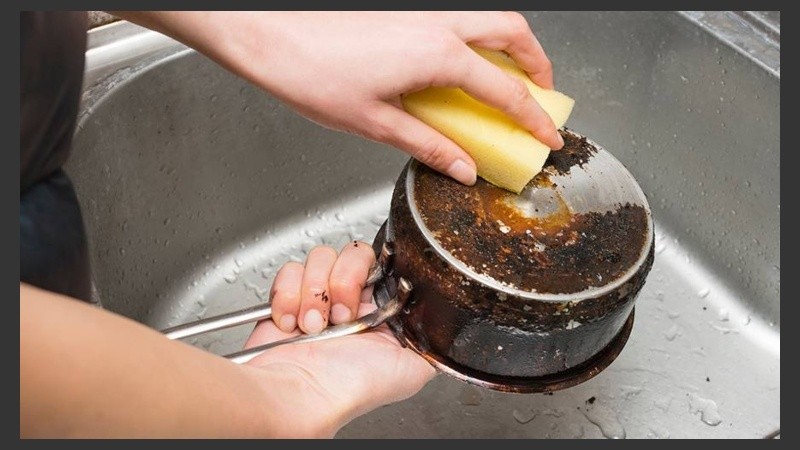 Un truco que no falla para que las ollas luzcan como nuevas