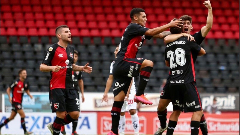 La victoria de Newell's le permite seguir en lo alto de su grupo: tres triunfos en tres partidos.