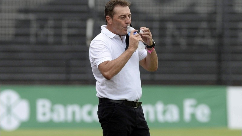 Frank Darío Kudelka volvió a recamar por la continuidad de Sebastián Palacios. (Héctor Rio/Pool Argra)