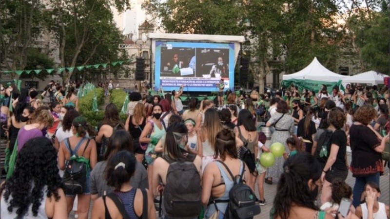 Desde las 14, sectores a favor lo seguirán desde el centro rosarino.