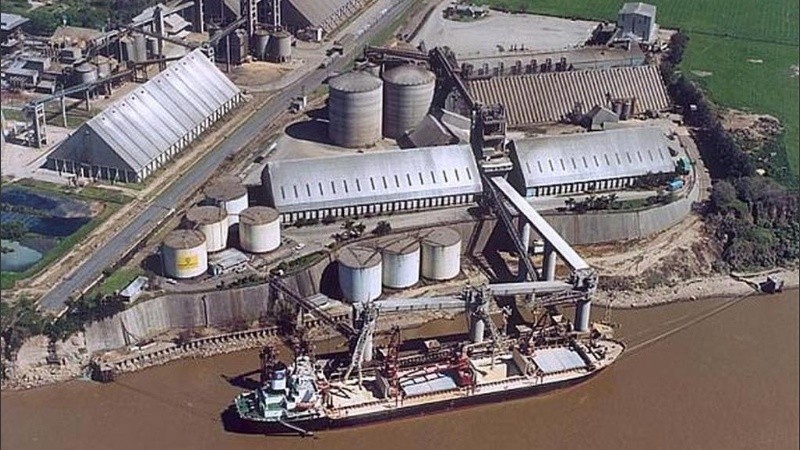 Díaz y Forti opera a fazón 200 mil toneladas al mes en la planta San Lorenzo de Vicentin