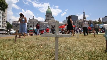 Misas y rezos de los celestes en la previa de la votación por el aborto.