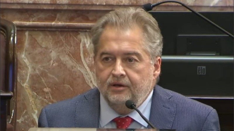 Mirabella pidió “una salud pública responsable, con sentido realista”.