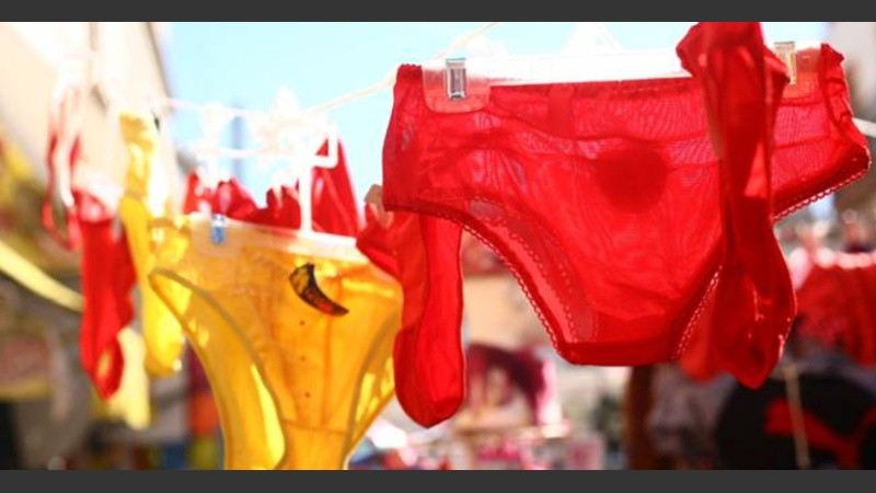 Amarillo para el dinero y la abundancia, rojo para el amor. 