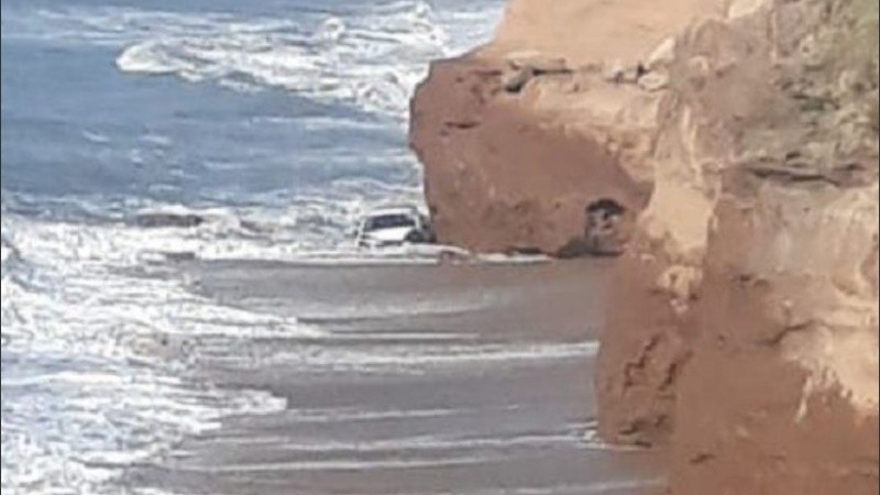 El propietario quiso darle arranque empujándolo.