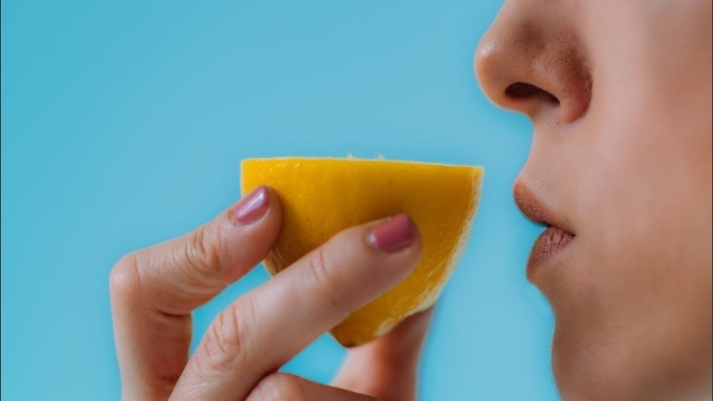  Los médicos desconocen cuánto podría durar la pérdida del olfato y tampoco se tiene una cura. 