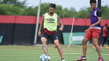 El delantero rojinegro apunta a estar presente en una presunta final ante Rosario Central.